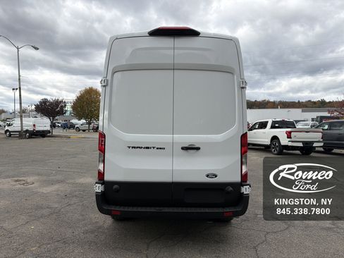 New 2026 Ford Transit 250 148 High Roof image 7