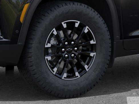 New 2026 Chevrolet Traverse Z71 w/ Enhanced Driving Package image 9