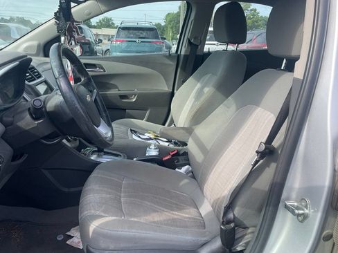 Used 2018 Chevrolet Sonic LT w/ Convenience Package FWD image 7