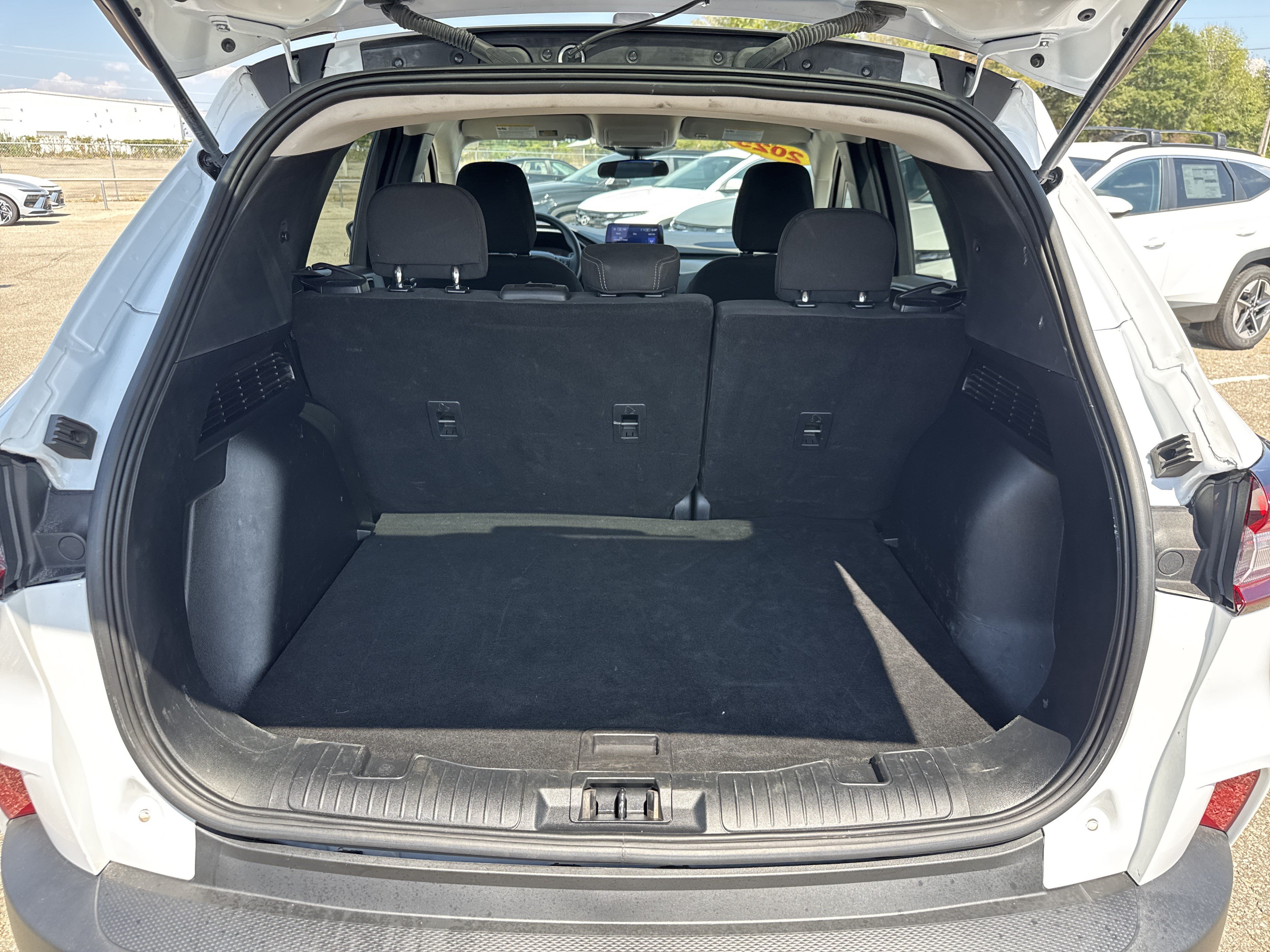 Used 2025 Ford Escape Active AWD/4WD image 8