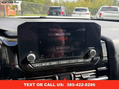 Used 2025 Nissan Pathfinder SV image 29