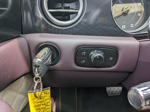 Used 2018 Bentley Flying Spur S W12 AWD/4WD image 27