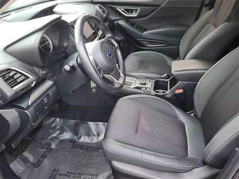 Used 2020 Subaru Forester Premium image 7