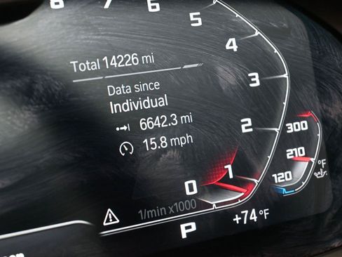 Used 2023 BMW M4 xDrive Competition AWD/4WD image 3