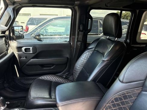 Used 2020 Jeep Wrangler Unlimited Sahara AWD/4WD image 13