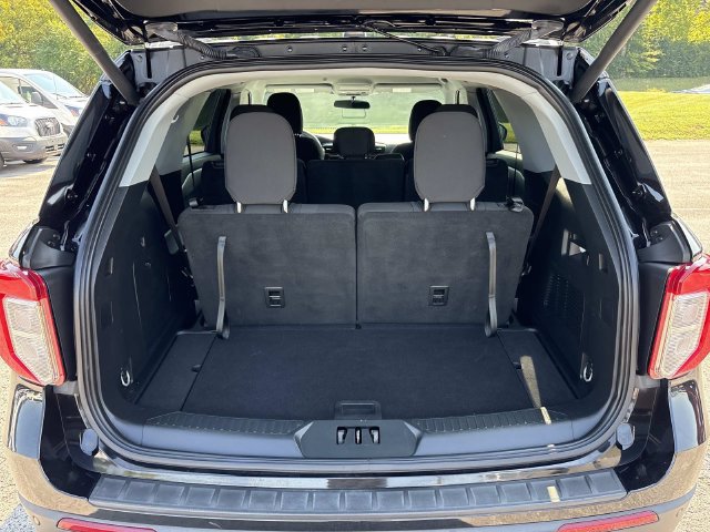 Certified 2023 Ford Explorer XLT RWD image 12