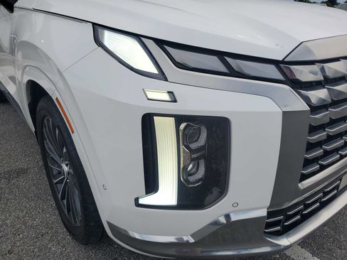 Used 2023 Hyundai Palisade Calligraphy AWD/4WD image 11