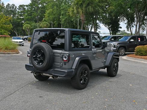 Used 2020 Jeep Wrangler Sport AWD/4WD image 4