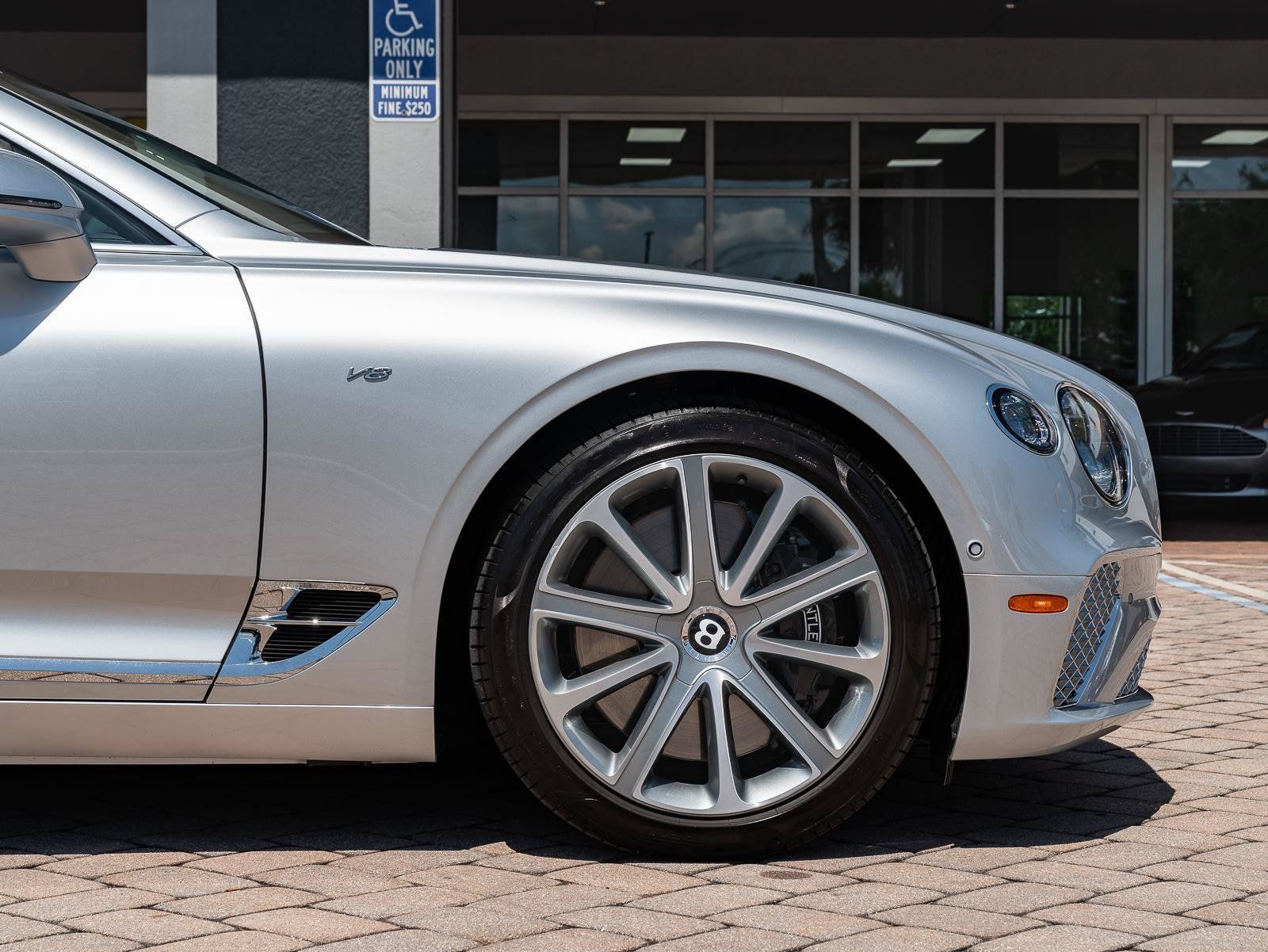 Used 2022 Bentley Continental GT AWD/4WD image 51