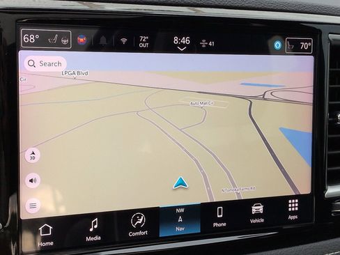 Used 2023 Chrysler Pacifica Limited w/ Uconnect Theater Family Group image 20