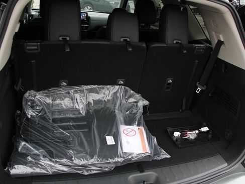 Certified 2026 Nissan Pathfinder SL w/ SL Premium Package AWD/4WD image 11