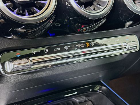 Used 2024 Mercedes-Benz GLA 250 GLA 250 image 24