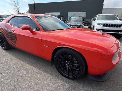 Used 2021 Dodge Challenger R/T w/ Performance Handling Group image 5
