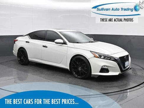 Used 2020 Nissan Altima 2.0 Platinum image 1