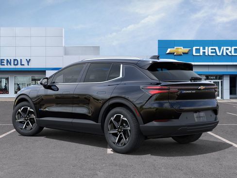 New 2026 Chevrolet Equinox EV LT image 13