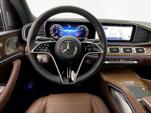 Used 2024 Mercedes-Benz GLE 450 4MATIC image 8