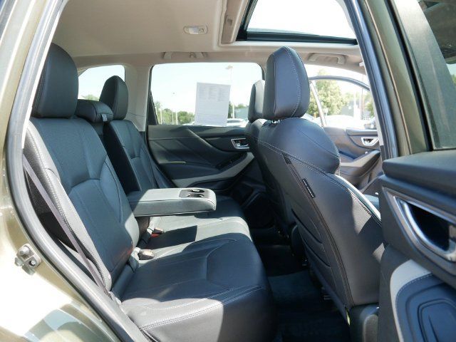 Used 2024 Subaru Forester Limited AWD/4WD image 18
