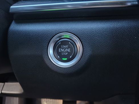 Used 2025 GMC Terrain Elevation image 34