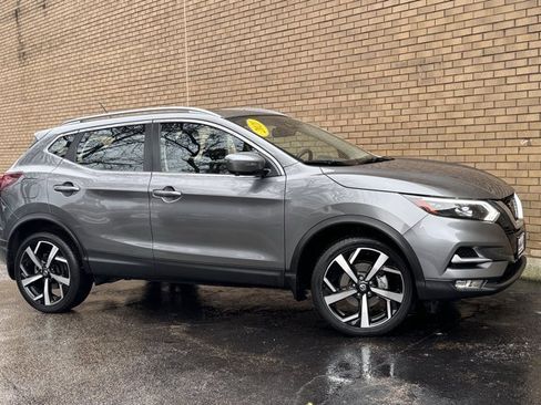Used 2022 Nissan Rogue Sport SL w/ Premium Package image 5