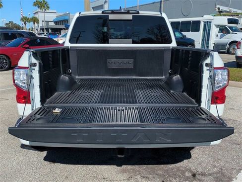 Used 2024 Nissan Titan SV w/ SV Convenience Package image 13