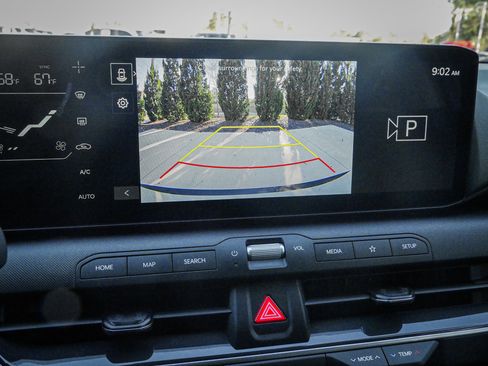 Used 2025 Kia K4 EX image 24