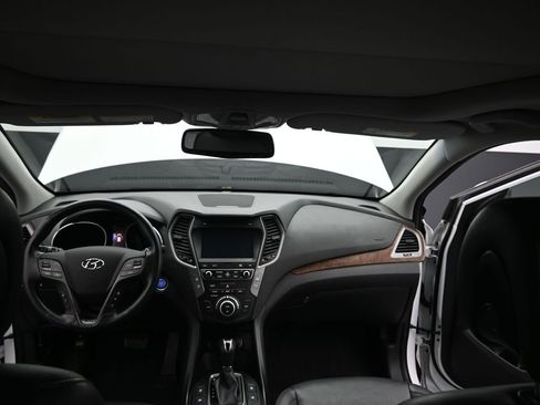 Used 2018 Hyundai Santa Fe Sport image 19