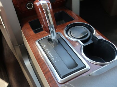 Used 2010 Ford F150 Lariat image 24