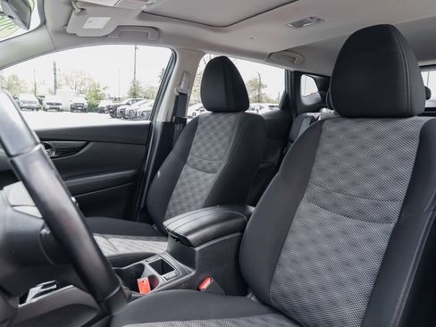 Used 2020 Nissan Rogue Sport SV image 20