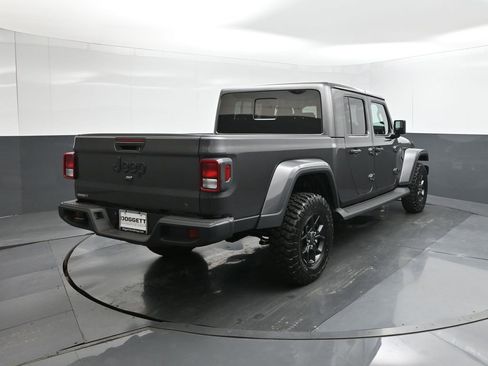 New 2025 Jeep Gladiator Sport image 11