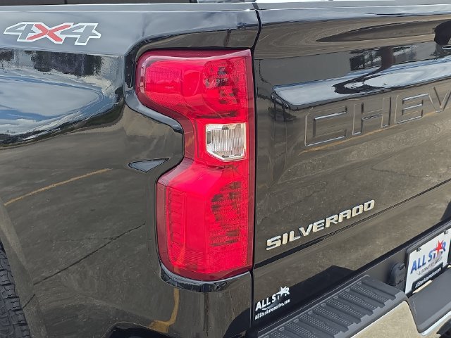 Used 2022 Chevrolet Silverado 1500 LT w/ Protection Package AWD/4WD image 15