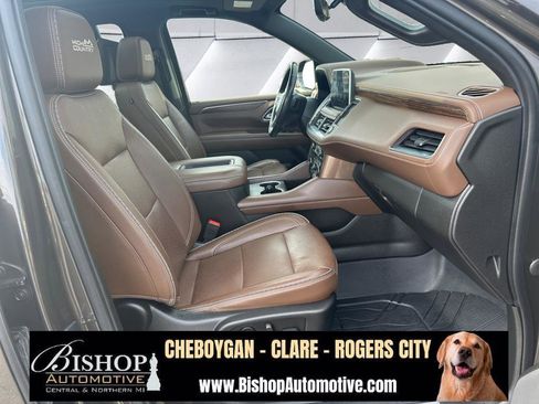 Used 2021 Chevrolet Suburban High Country w/ Premium Package image 25