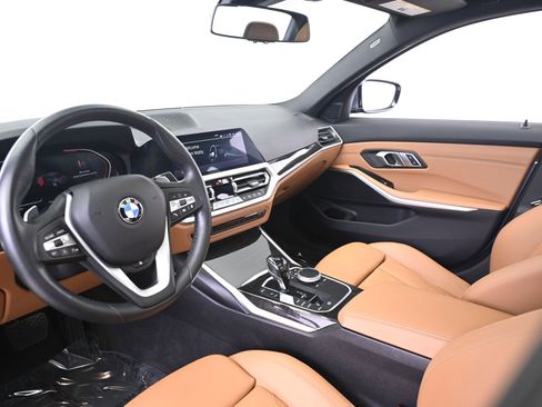 Used 2019 BMW 330i xDrive Sedan w/ Premium Package image 27
