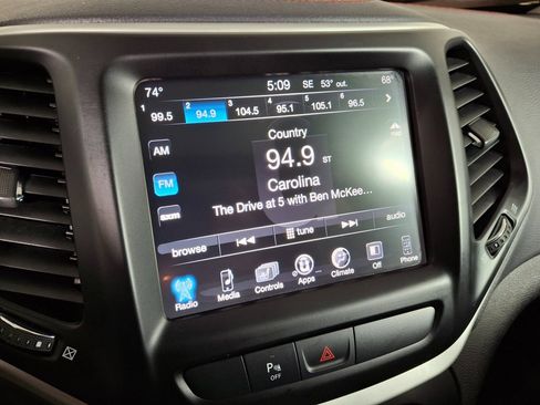 Used 2018 Jeep Cherokee Trailhawk w/ Quick Order Package 27L image 19