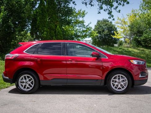 Used 2023 Ford Edge SEL AWD/4WD image 4