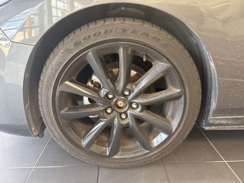 Used 2020 MAZDA MAZDA3 Hatchback w/ Premium Package FWD image 2