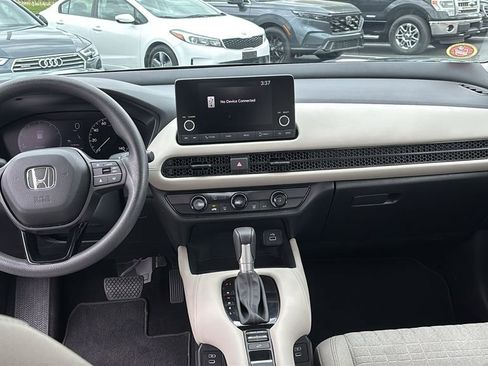 Used 2025 Honda HR-V LX image 12