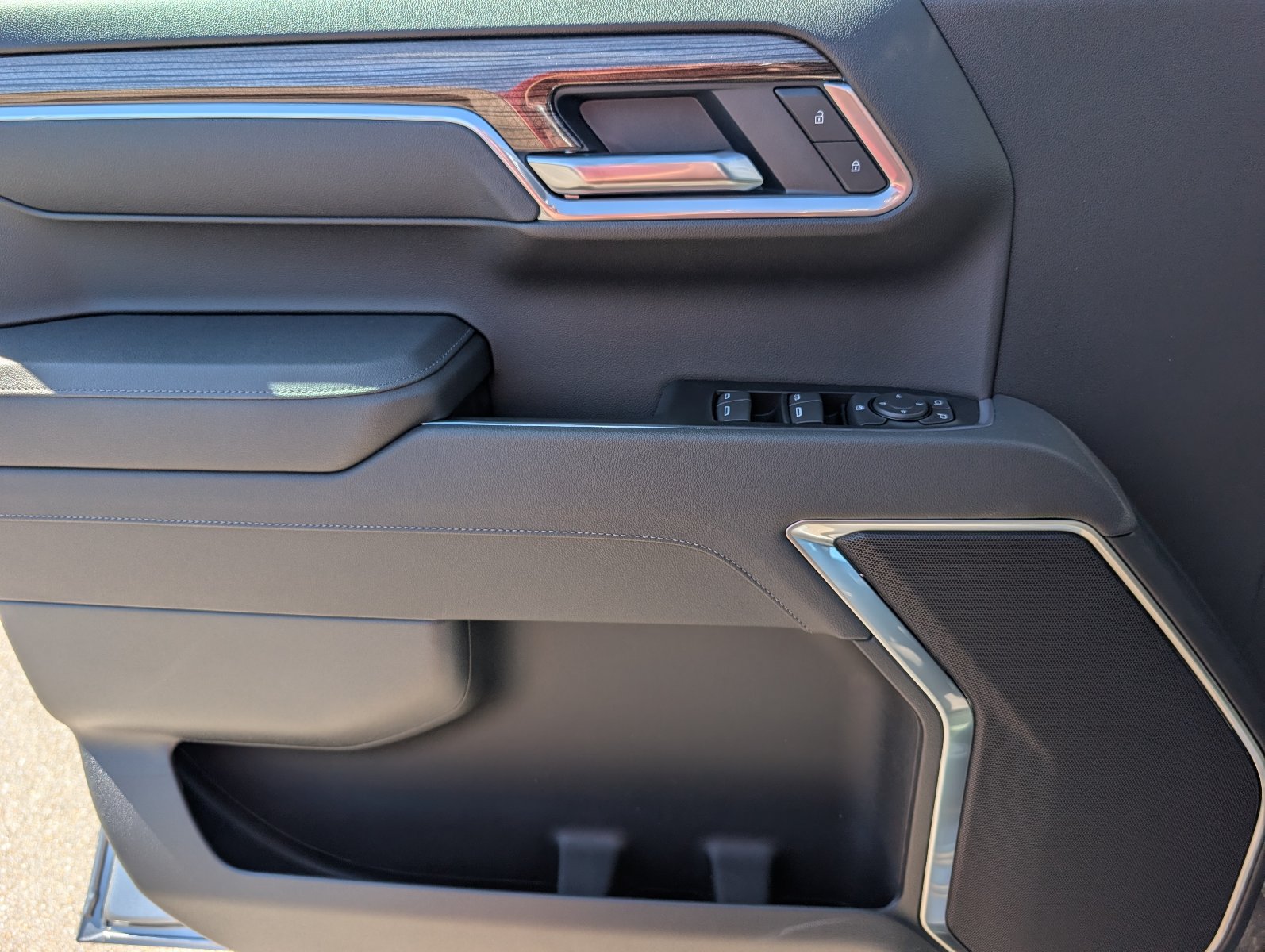 New 2026 Chevrolet Silverado 1500 RST w/ LPO, Liner Protection Package AWD/4WD image 15
