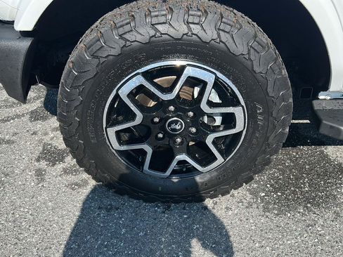 Used 2022 Ford Bronco Outer Banks AWD/4WD image 13