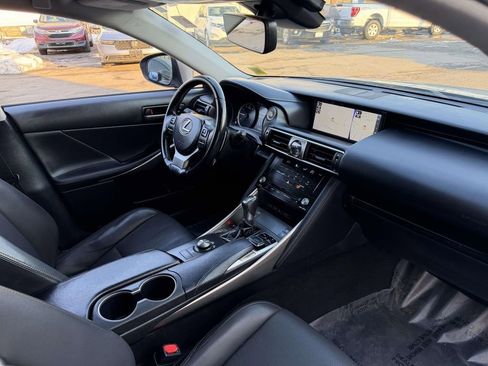 Used 2018 Lexus IS 300 AWD w/ Comfort Package image 10