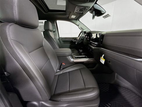 New 2026 Chevrolet Silverado 1500 LTZ w/ LTZ Premium Package AWD/4WD image 23