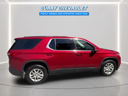 Used 2020 Chevrolet Traverse LT w/ LPO, Floor Liner Package AWD/4WD image 14