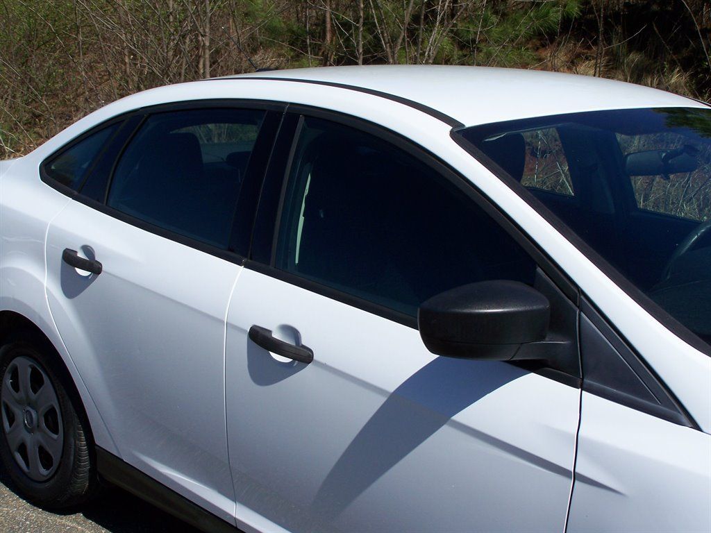 Used 2013 Ford Focus S FWD image 29