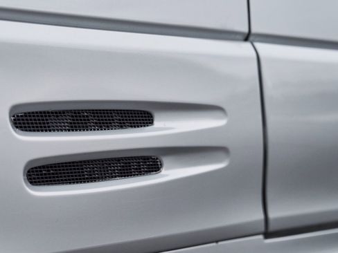 Used 2002 Mercedes-Benz SL 500 w/ SL2 Option Pkg image 9