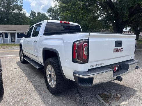 Used 2017 GMC Sierra 1500 SLT AWD/4WD image 3