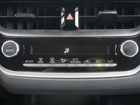 Used 2023 Toyota Corolla LE FWD image 11