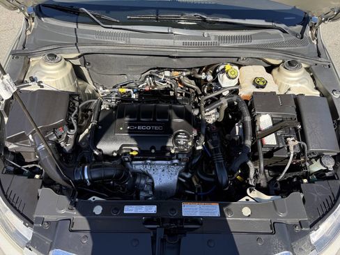 Used 2015 Chevrolet Cruze LTZ w/ Enhanced Safety Package image 26