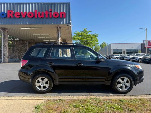 Used 2010 Subaru Forester 2.5X AWD/4WD image 8