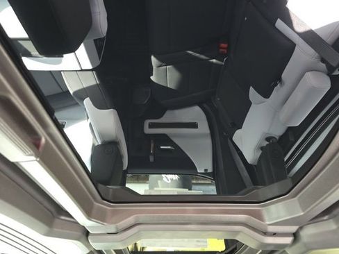 New 2025 GMC Hummer EV 3X w/ Battery Pack, 24 Module Pack image 10