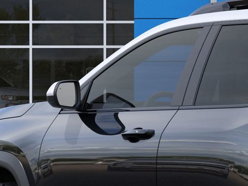 New 2026 Chevrolet Equinox ACTIV w/ Convenience Package III image 36