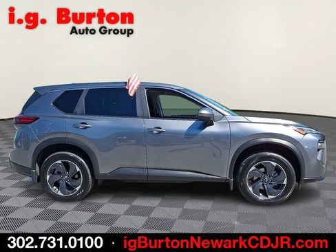 Used 2025 Nissan Rogue SV AWD/4WD image 7